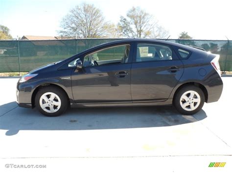 Winter Gray Metallic Toyota Prius Hybrid Ii Photo