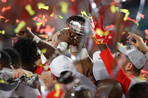 Los Chiefs Derrotan A Los Ers Y Son Campeones Del Super Bowl