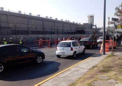 La Jornada Bloquean Avenida En Ecatepec Exigen Abrir Centros De