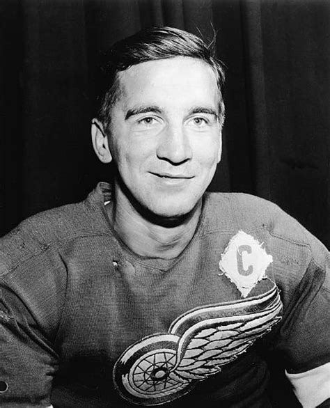 Detroit Red Wings Legend Ted Lindsay Passes Away At 93 - Prime Time ...