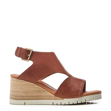 Peyten Tan Leather Sandals From Moda In Pelle Uk