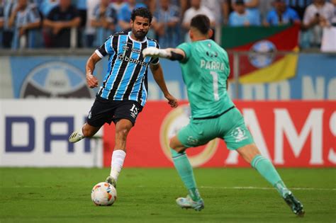 Confira Imagens Do Duelo Entre Gr Mio E Huachipato Pela Libertadores