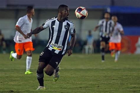 Nos acréscimos Botafogo vence Nova Iguaçu pelo Carioca Fogo na Rede