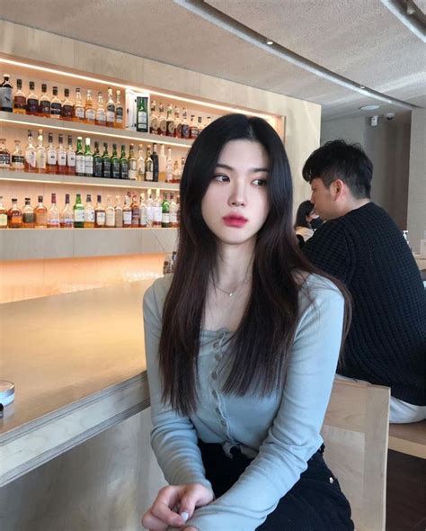 kghe  instagram wanita cantik gadis cantik pakaian feminin