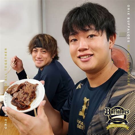 オリックス・バファローズさんのインスタグラム写真 オリックス・バファローズinstagram 「 太田椋 小田裕也 野口智哉 茶野篤政 渡部遼人 試合前のエネルギー補給