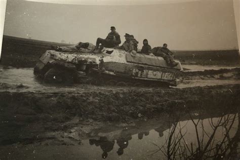 Foto Elit E T Div Panzer Fahrzeug Im Schlamm Russland Postimages