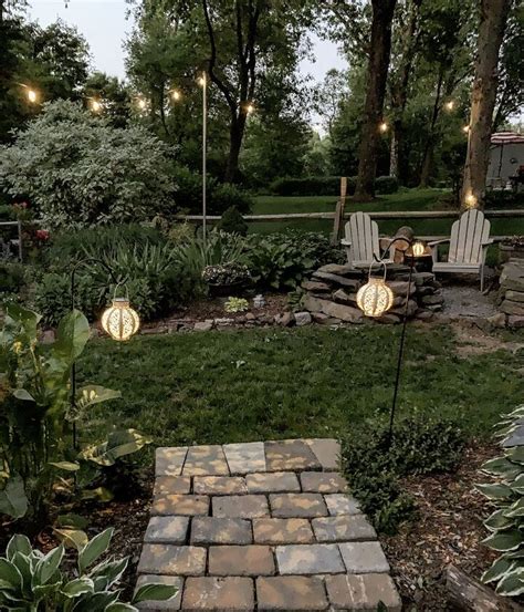 11 Beautiful & Creative Ways to Light up Your Yard With Solar Lights ...