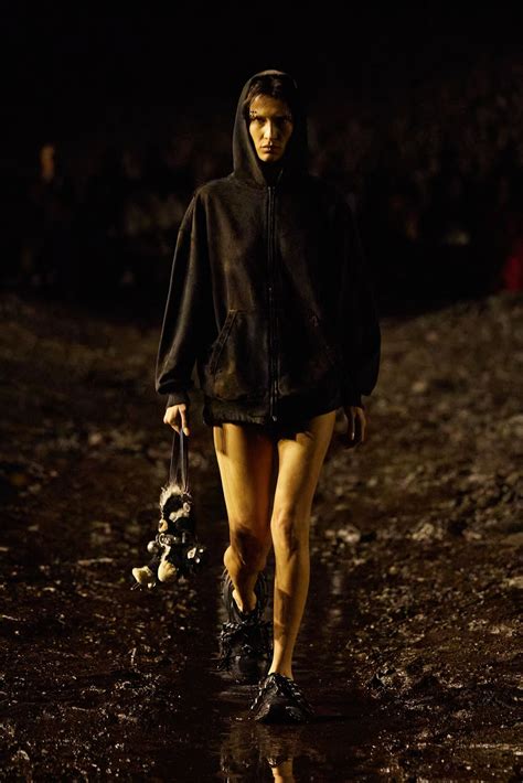 A Review Of Balenciagas Ss23 The Mud Show — City Live