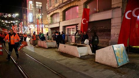 Stiklal Caddesi Ndeki A A Lar Kald R L Yor Son Dakika Haberleri