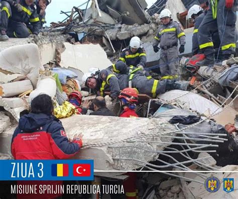 FOTO Pompierii români au SALVAT un COPIL de 16 ani în Turcia după o