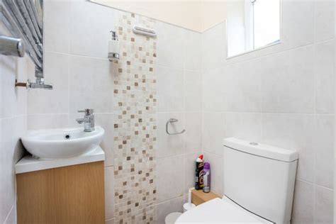 Spencer Road Seven Kings Ilford Ig3 3 Bedroom Terraced House To Rent