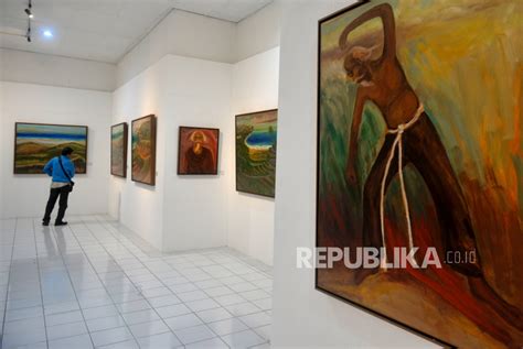 Pameran Lukis Gelombang Masker Karya Djoko Pekik Republika Online