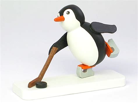 Pinguin Eishokeyspieler Pinguine Holzkunst Sortiment Karlchen Shop