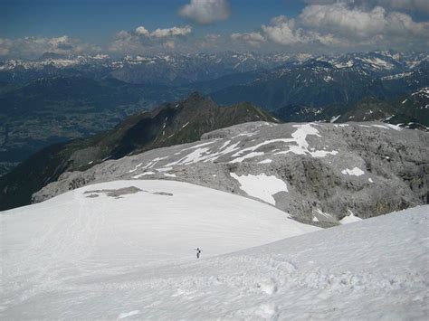 Abstieg Durchs Gemschtobel Mit Viel Schnee Fotos Hikr Org