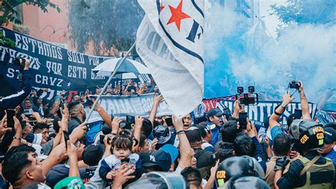 Universitario Vs Alianza Lima Espectacular Banderazo ‘blanquiazul