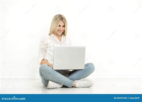 Beautiful Smiling Young Woman Sitting Using Laptop Stock Image Image