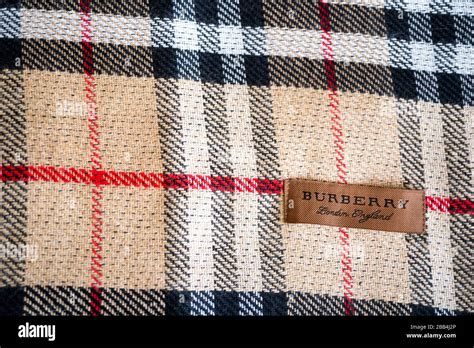 Burberry Scarf Wallpaper Explore The New Scarf Collection For Men And