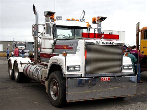 Mack Superliner #heavyhauling | Mack trucks, Trucks, Classic trucks