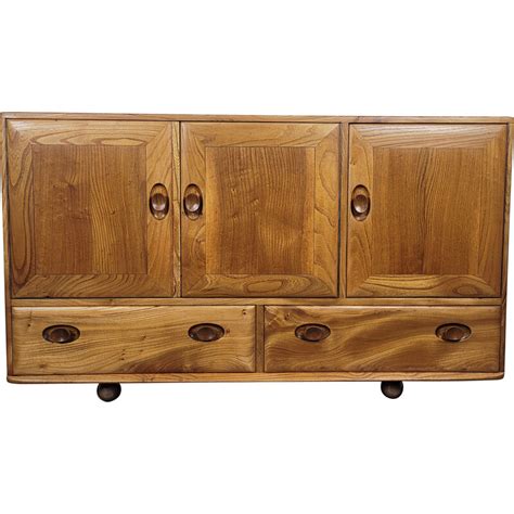 Enfilade Anglais Vintage En Bois D Orme Par Lucian Ercolani Pour Ercol