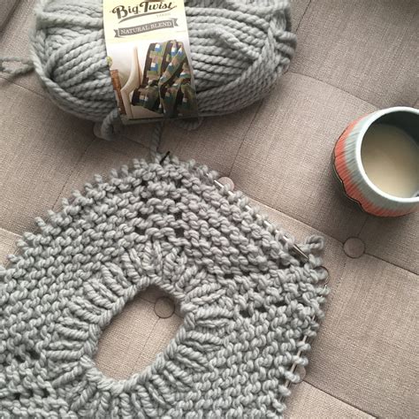 Knitting The My Beginner Raglan — Knitatude