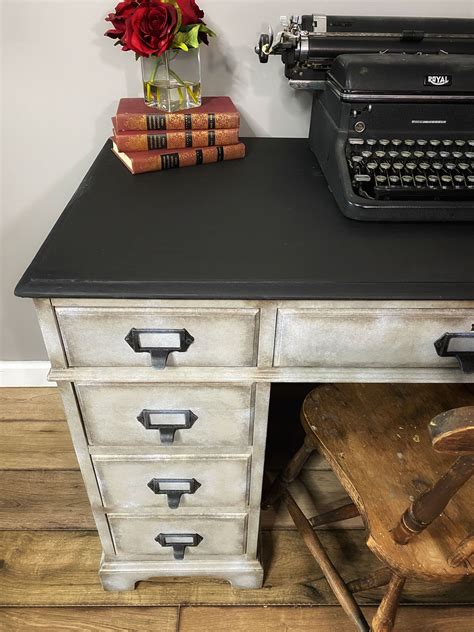 Chalk Painted Desk Painted Desk Chalk Paint Desk Desk Makeover Diy