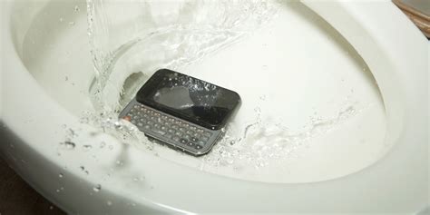 Taking Your Phone Into The Toilet Is Making You Ill