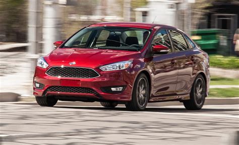 2015 Ford Focus Se 10l Ecoboost Sedan Test Review Car And Driver