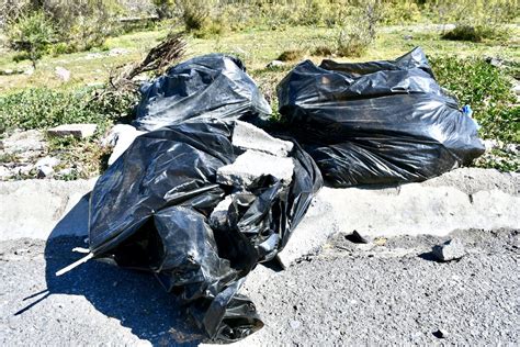 Convierten Terrenos Bald Os En Basureros Clandestinos En Colonia