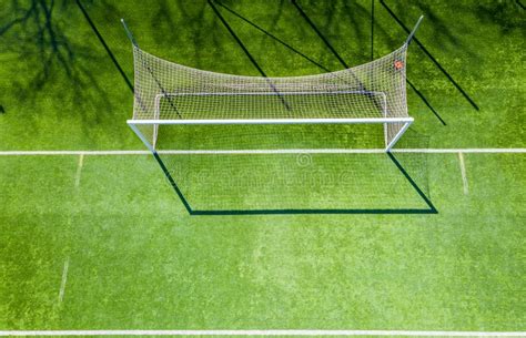 Campo De Fútbol Desde Arriba Vista Aérea De La Puerta Foto de archivo