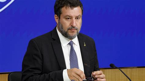 Salvini Sente Le Pen Non Accetto Veti Su Alleanze Tajani Non Ci Sta