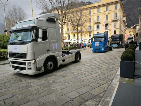 Video Foto Como Si Blocca Per La Protesta Dei Giostrai Oltre I