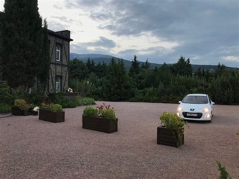 SEREBRYANOYE OZERO - Lodge Reviews (Izobilne, Alushta Municipality)