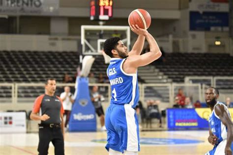 Tezenis Verona Gevi Napoli Basket 73 69 Gli Azzurri Chiudono Al Quarto