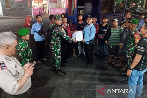 Polisi Serahkan Preman Ke Suku Dinas Sosial Jakarta Utara Antara News