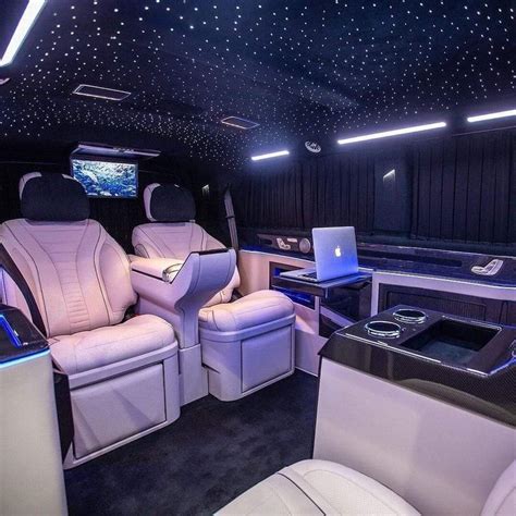 MERCEDES-BENZ MAYBACH LUXURY MINIVAN | Luxury cars, Luxury car interior ...