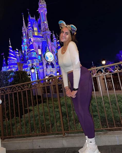 Disney World R Hotgirlsatdisneyland