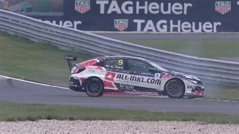 WTCR Michelisz az első sorban Tassi autót tört a szlovákiai időmérőn