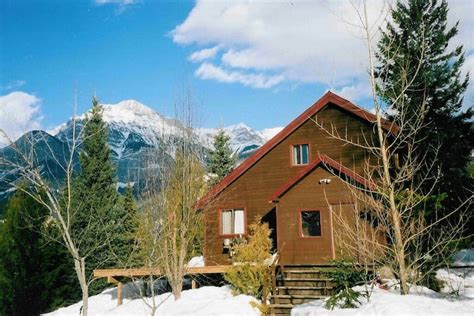 12 Best Pet-Friendly Cabins Near Golden, Canada - Updated 2024 | Trip101