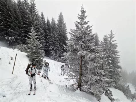 Pioniere des PiBtl 905 trotzen Schnee und Eiseskälte