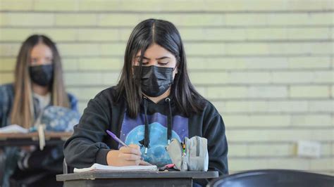 Regresan A Clases Presenciales En La Uanl Vida Universitaria