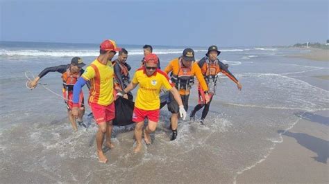 Jenazah WNA Cina Ditemukan Di Pantai Petitenget Setelah Hanyut Di