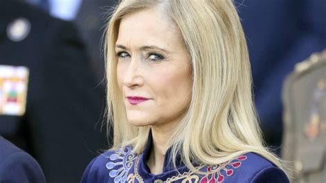 Cifuentes Renuncia Al M Ster Culpa A La Universidad Y Pide Disculpas