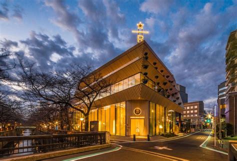 Worlds Biggest Starbucks Opens In Tokyo Gaijinpot