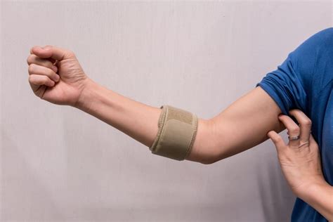 Siku Tangan Sakit Akibat Tennis Elbow Ini Cara Mengatasinya