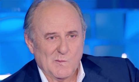 Gerry Scotti lo racconta in lacrime è successo tutto così in fretta