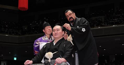 元横綱・白鵬が断髪式 「再び土俵に帰ってくる」 歴代最多45回優勝 写真特集716 毎日新聞