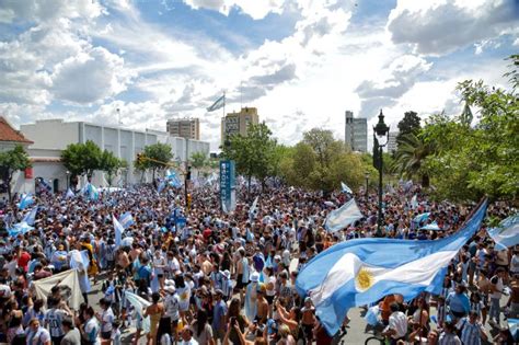 Todos Los Rincones De Argentina Se Ti Eron De Celeste Y Blanco Para