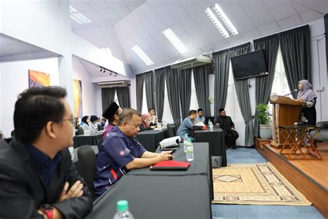 Pusat Islam Universiti Sains Malaysia SEMINAR STRATEGIK WAKAF IPT