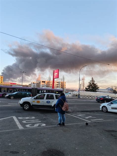 Ziua De Cluj Incendiu Puternic Pe Calea Baciului Din Cluj Napoca