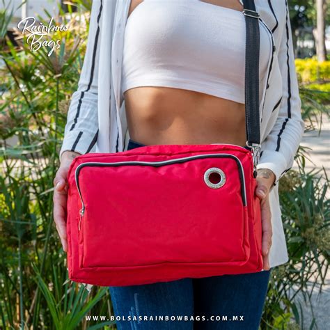 COMBO DE 3 PIEZAS BOLSA MAMBA CROSSBODY COSMETIQUERA LONA ROJO